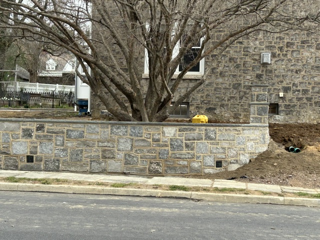 Natural stone-face retaining wall built in the Lehigh Valley, PA